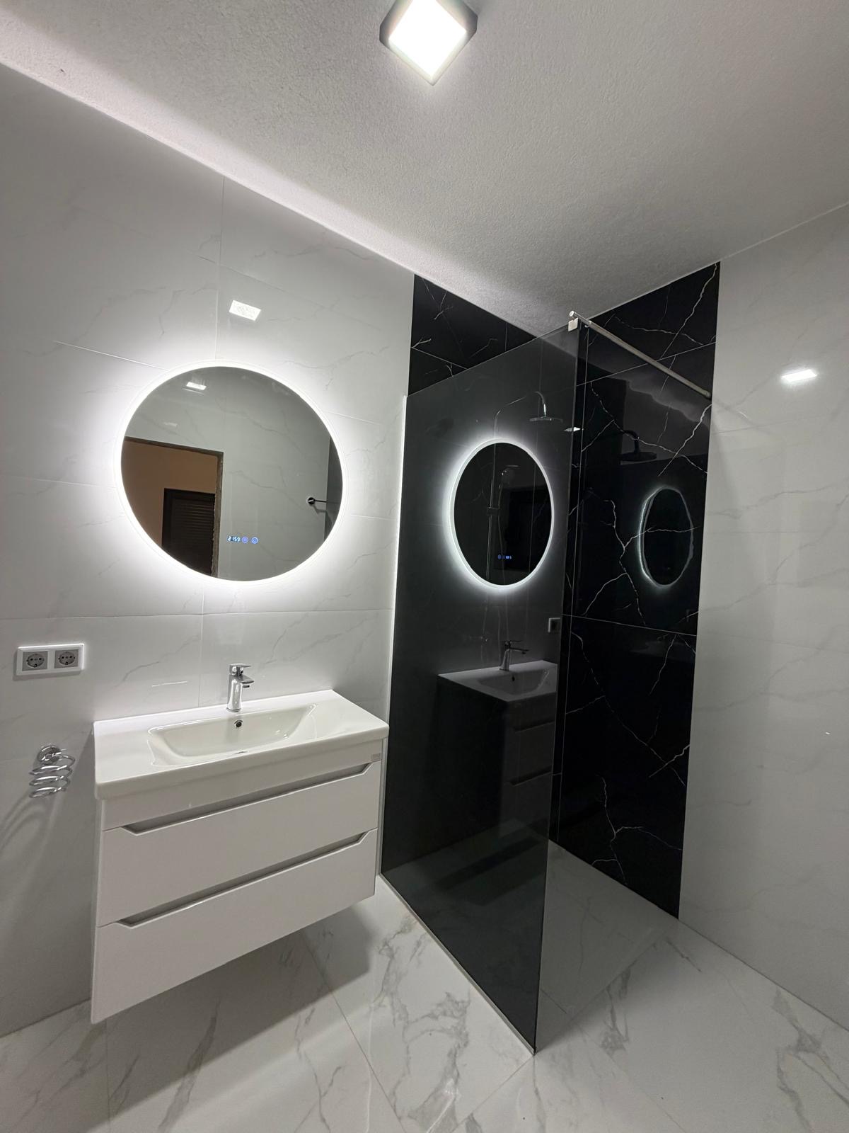 Pose de carrelage mural